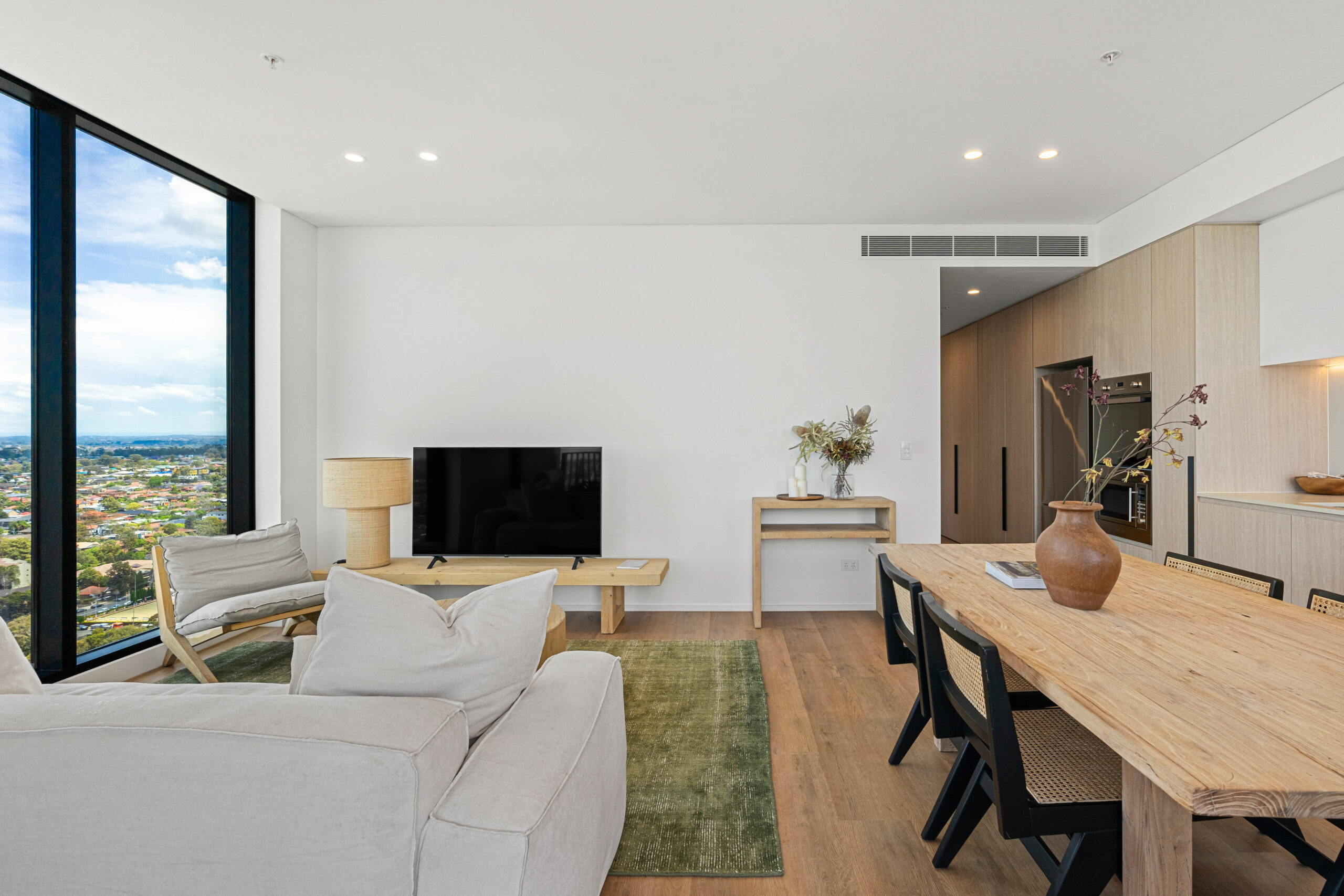 2 BEDROOM